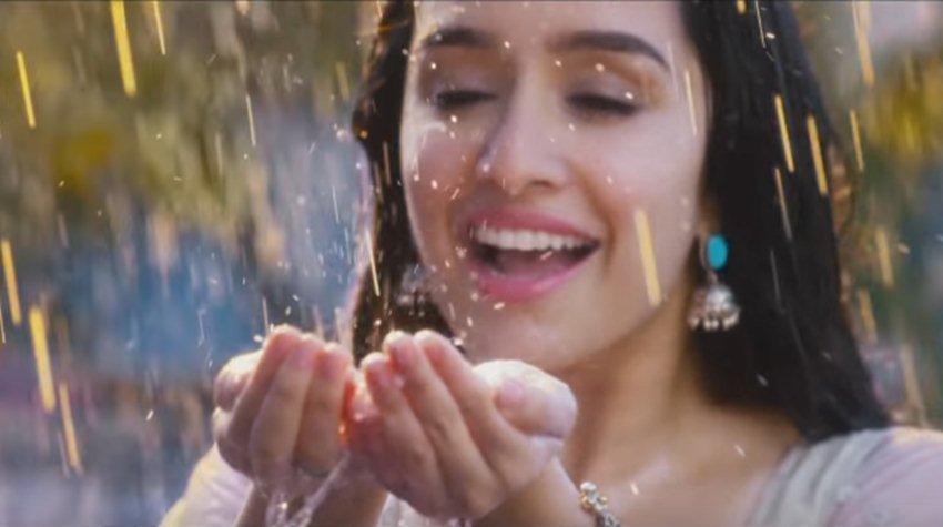 shraddha kapoor ashiqui 2, abcd 2, baaghi, bollywood, ek villain, featured, shraddha kapoor, Ok Jaanu, Shraddha kapoor romance in rain, Shraddha kapoor rain romance, entertainment, celebrities, movies, music, tv