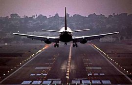 SpiceJet aircraft, Air Traffic Control, plane landed without tyre, plane loses tyre but landed safely, kolkata airport, स्‍पाइसजेट विमान, एयर ट्रेन कंट्रोल, बिना टायर के उतरा विमान
