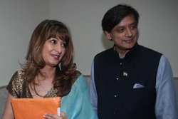 सुनंदा पुष्कर हत्याकांड: ‘अगले कुछ दिनों’ में शशि थरूर से होगी पूछताछ