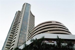 शुरुआती कारोबार में सेंसेक्स 82 अंक कमजोर