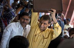 Rail Budget 2015: बिना किराया बढ़ाये ‘सुखद रेल यात्रा’ का प्रभु ने दिया आश्वासन