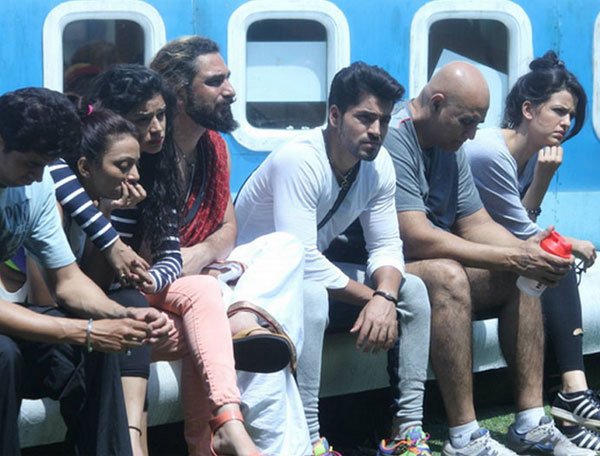 'बिग बॉस 8' के विमान के यात्रियों को जल्द ही बड़ा सा घर मिलने वाला है। हांलाकि अभी प्रतिभागियों को इस घर के बारे में कुछ नहीं पता है।