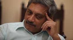 बैंकों पर खनन आश्रितों को एकमुश्त भुगतान के लिए दबाव नहीं जाएगा: मनोहर पार्रिकर