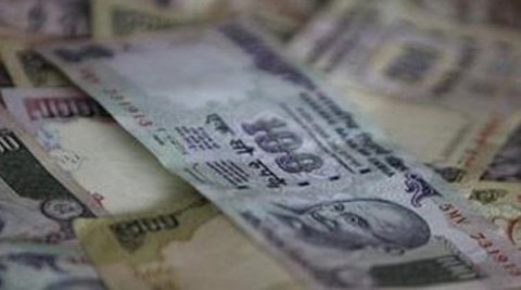 शुरुआती कारोबार में रुपया 25 पैसे कमजोर