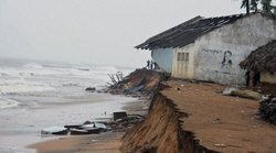 आंध्र-ओड़िशा में ‘हुदहुद’ तूफान से तबाही, 6 लोगों की मौत