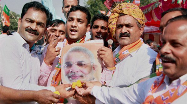 विधानसभा चुनाव: महाराष्ट्र में भाजपा सबसे बड़ी पार्टी, शिवसेना को दूसरा स्थान