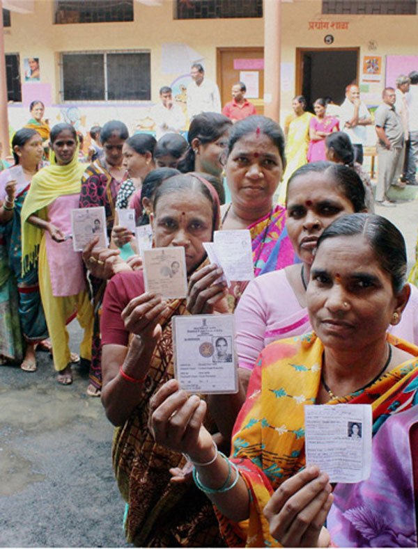 महाराष्ट्र और हरियाणा विधानसभा चुनाव के लिए होने वाली मतों की गिनती यह साबित करेगी कि लोकसभा चुनाव में करिश्मा कर दिखाने वाले प्रधानमंत्री नरेंद्र मोदी का जादू अभी भी चल रहा है या नहीं।