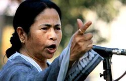 फेसबुक पर ममता बनर्जी के खिलाफ टिप्पणी पर युवक गिरफ्तार