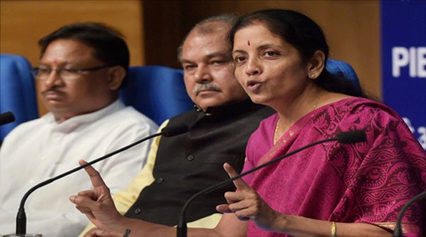 फ्लिपकार्ट की बिक्री पेशकश को लेकर कई शिकायतें: निर्मला सीतारमण फ्लिपकार्ट की बिक्री पेशकश को लेकर कई शिकायतें: निर्मला सीतारमण