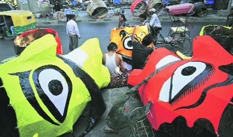 राजधानी में बढ़ रही है रावण के पुतलों की लंबाई
