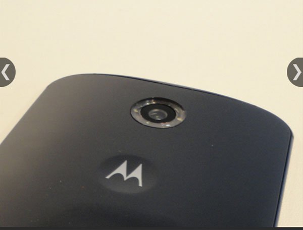 नेक्सस 6 में ड्यूल लेड फ्लैश के साथ 13 मेगापिक्सल का रियर कैमरा दिया गया है। साथ ही इसमें ऑप्टिकल इमेज स्टेबिलाइज़ेशन, एचडीआर + और 3480*2160 की वीडियो रिकॉर्डिंग की सुविधा भी गई है। (स्रोत : देवाशीष सरकार)