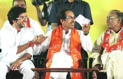 महाराष्ट्र विधानसभा: सदन में गूंजे जय श्रीराम, जय शिवाजी, जय विदर्भ और नमो के नारे