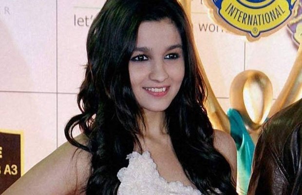 बॉलीवुड की 'हाइवे गर्ल' आलिया भट्ट आए दिन अपनी नादानियों के चलते सुर्खियों में रहती हैं। (एक्सप्रेस फोटो)