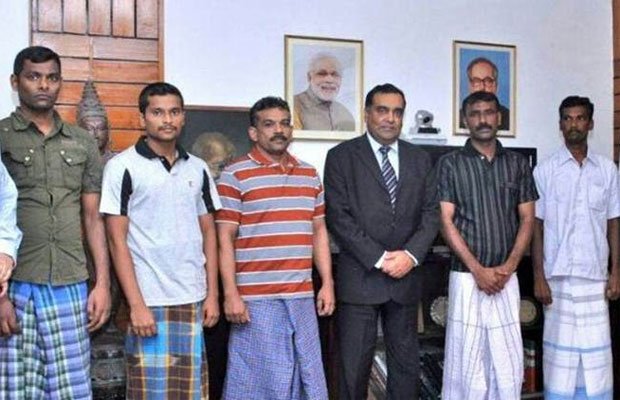 Sri Lanka releases five Indian fishermen