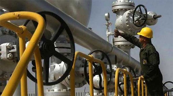 ONGC मुंबई हाई सहित दो क्षेत्रों में 10,600 करोड़ रुपए करेगी निवेश