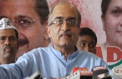 2जी-कोलगेट में सीबीआई निदेशक सिन्हा के ख़िलाफ़ प्राथमिकी दर्ज हो: प्रशांत भूषण