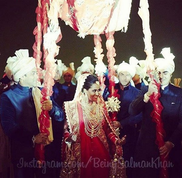 हैदराबाद के फलकनुमा पैलेस में धूमधाम से हुई सलमान खान की 'लाडली बहन' अर्पिता खान की शादी।
