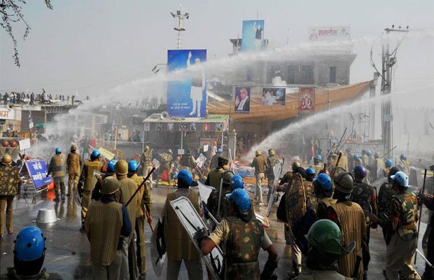 Media person assault, Hisar, Godman Rampal