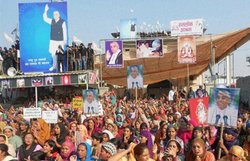 ‘स्वयंभू संत’ रामपाल के खिलाफ नए सिरे से गैर-जमानती वारंट