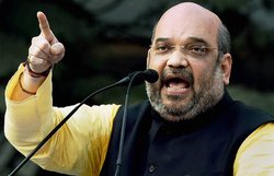 अज़ान की आवाज़ सुन अमित शाह ने रोका अपना भाषण
