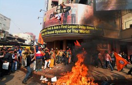 PK Movie. PK Movie Aamir Khan, PK Movie Protest, PK Movie Bajrang Dal