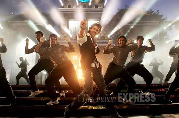 10वें नंबर पर ऋतिक रोशन की फिल्म 'बेंग-बेंग' का झूमा देने वाला गाना 'तू-तू-तू मेरी...मैं तेरा...होने लगा'
