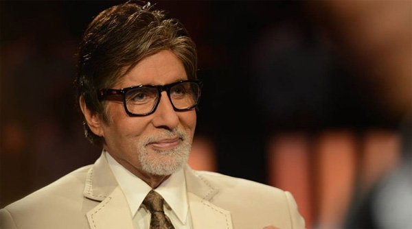 वहीं ट्विटर पर फॉलोअर्स के मामले में सुपरस्टार अमिताभ बच्चन सबसे आगे हैं। ट्विटर पर उनके फालोअर्स की संख्या 1.18 करोड़ है। (फ़ोटो-एक्सप्रेस)