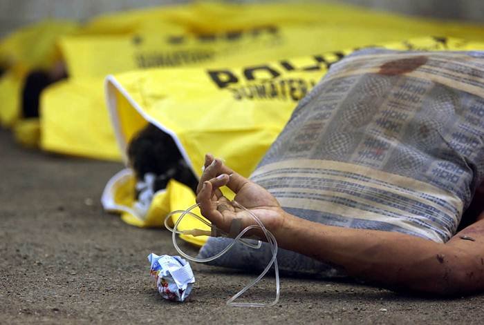 भयंकर सुनामी ने पलभर में लाखों लोगों की जिंदगी का सफर खत्म कर दिया था।