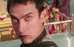 PK के निर्माता विधु विनोद चोपड़ा और निर्देशक राजू हिरानी ने चर्च और मंदिरों को दिए दान
