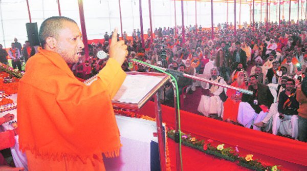 धर्मांतरण पर लगे रोक, ‘घर वापसी’ की हो इजाजत: आदित्यनाथ