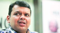 मंत्रिमंडल विस्तार में छीने जा सकते हैं खड़से, मुंडे और तावड़े से कुछ मंत्रालय