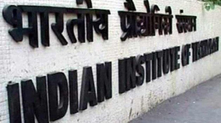 iit delhi, iit delhi director resigns, raghunath k s shevgaonkar, hrd ministry
