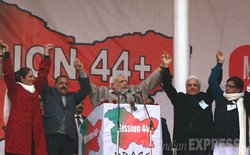 नरेंद्र मोदी ने कश्मीर घाटी को दिखाया सपना