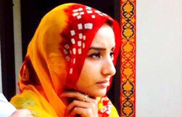 . फिल्म सिटी लाइट्स से सूर्खियों में आई एक्ट्रेस पत्रलेखा ने अपनी दूसरी ही फिल्म में लंबी छलांग मार ली है। ख़बर है कि पत्रलेखा संजय लीला भंसाली की अगली फिल्म में नज़र आएंगी। (फोटो: बॉलीवुड हंगामा)