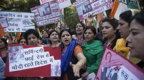 कैब रेप में शिकार हुई लड़की के पिता ने कहा: ‘निर्भया कांड’ के विरोध में इंडिया गेट जाती थी लड़ने