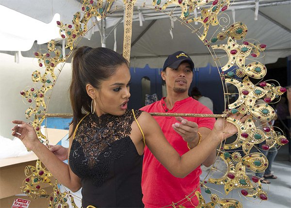 Miss Universe Pageant: फ़्लोरिडा स्थित मियामी में आयोजित 63वां मिस यूनिवर्स प्रतियोगिता के रिहर्सल के दौरान मिस इंडिया 2014 नोयोनिता। (स्रोत-रॉयटर्स)