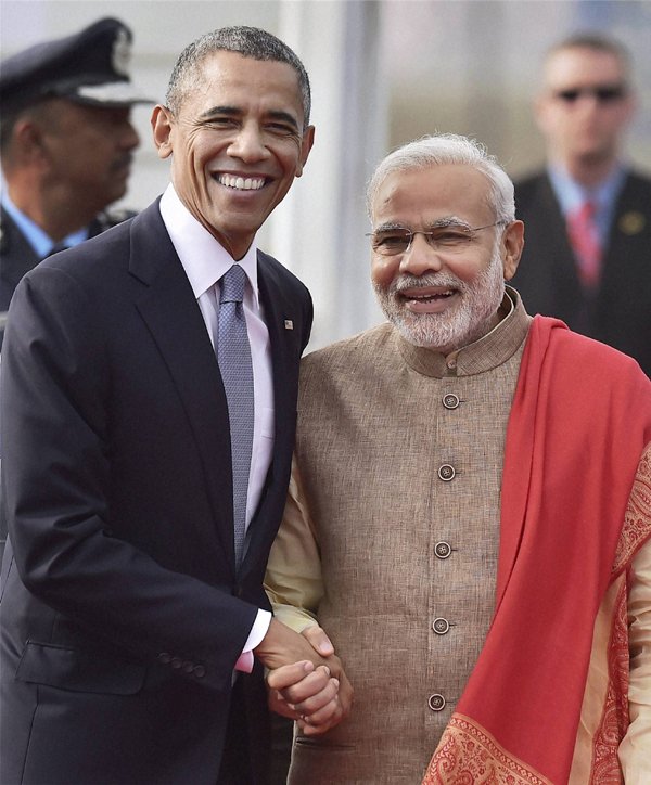 Obama Modi: ओबामा ऐसे पहले अमेरिकी राष्ट्रपति होंगे, जो कल गणतंत्र दिवस परेड के मुख्य अतिथि होंगे। इसके साथ ही वह दो बार भारत यात्रा पर आने वाले पहले अमेरिकी राष्ट्रपति भी हैं। (स्रोत-पीटीआई)