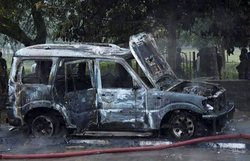 टीवी कार्यक्रम में अरविंद केजरीवाल की ‘आप’ व भाजपा उम्मीदवारों के बीच हिंसक झड़प