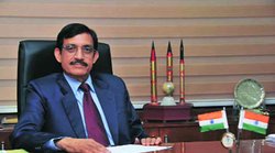 DRDO प्रमुख अविनाश चंद्र को करार पूरा होने से पहले हटाया