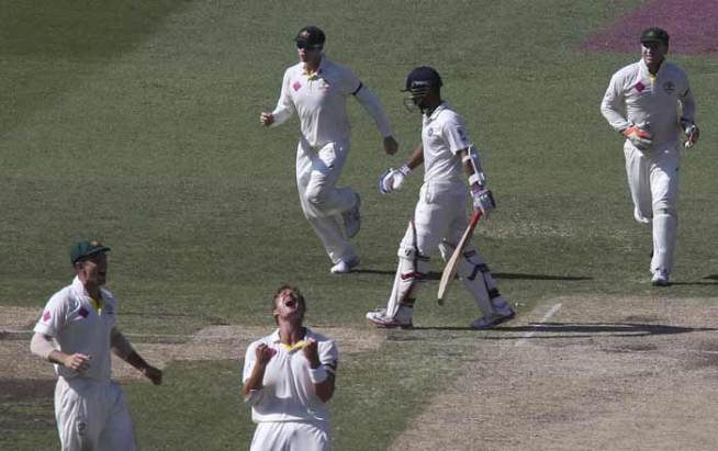 सिडनी टेस्ट का तीसरा दिन राहुल के लिए काफी अहम साबित हुआ क्योंकि इस दिन उन्हें न सिर्फ पहले सत्र की परीक्षा पास करनी थी बल्कि अपने निजी तथा टीम के कुल योग को सम्मानजनक स्तर तक ले जाना था। (फोटो: एपी)