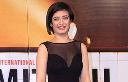 मुझे अभिनय में बंदिश पसंद नहीं: अक्षरा हसन