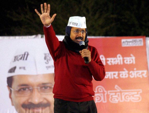 Kejriwal Delhi Election: आयोग ने आम आदमी पार्टी के नेता के खिलाफ भाजपा और कांग्रेस की अलग अलग शिकायतों पर यह आदेश दिया है। (स्रोत-पीटीआई)