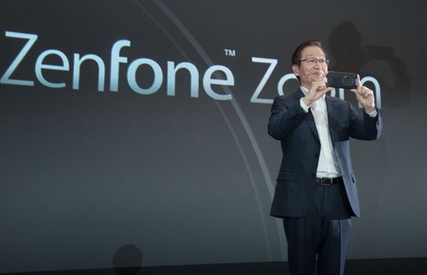 Asus ZenFone 2: 13 मेगापिक्सल मास्टर कैमरा, 4 जीबी के साथ 64 बिट इंटेल एटॉम Z3580 प्रोसेसर, 4G एलटीई कनेक्टिविटी।