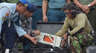 airasia, air asia, airasia crash, airasia update, airasia live, airasia black box airasia indonesia, air asia qz8051, world news, news, top news
