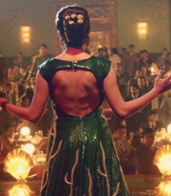 फिल्म निर्देशक अनुराग कश्यप ने अपनी बहु प्रतीक्षित फिल्म ‘बॉम्बे वेलवेट’ की रिलीज को एक बार फिर स्थगित किए जाने से इनकार किया है और कहा है कि यह फिल्म 15 मई को रिलीज होगी।