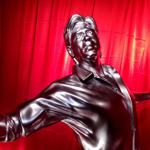 गत साल नवंबर में शाहरुख खान 49 साल के हो गए। शाहरुख खान इस नई तकनीक से बेहद उत्साहित हैं, पहली बार भारत में यह तकनीक इस्तेमाल हुई है।