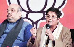 किरण बेदी भाजपा में, चुनाव मैदान में उतरेंगी