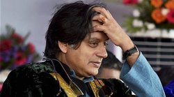 सुनंदा केस: मीडिया से दूर रहे शशि थरूर, स्वास्थ्य केंद्र में करा रहे हैं उपचार