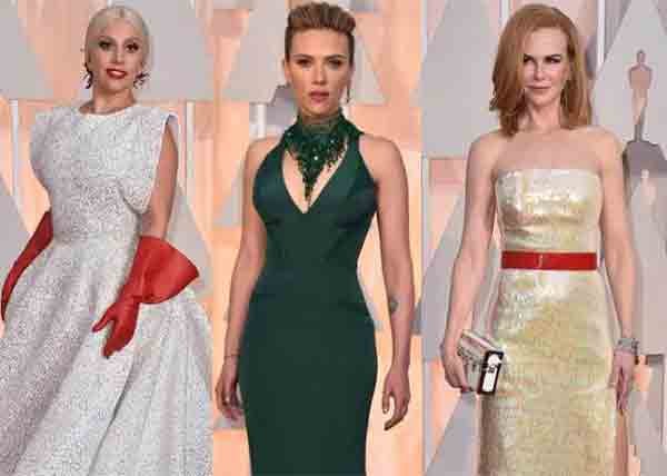 Oscars Awards 2015 में जहां एक ओर सभी अपने बेहतरीन परिधानों को पहन वहां मौजूद दर्शकों का आकर्षण बनते हैं तो वहीं दूसरी ओर कुछ सितारे कुछ अलग करने की चाहत में भी बेवजह लोगों का ध्यान अपनी ओर खींचने में कामयाब हो जाते हैं।