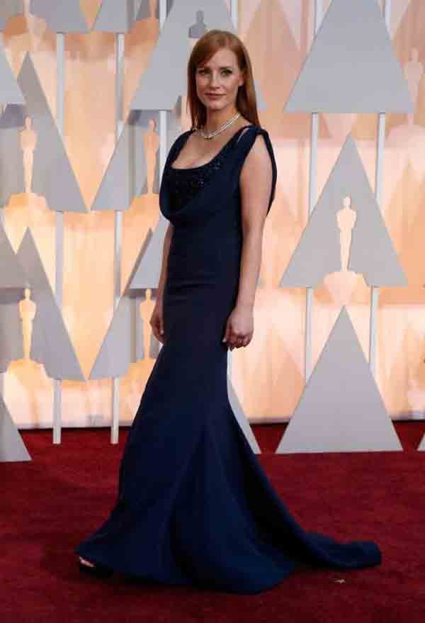 Oscars Awards 2015 में रेड कार्पेट पर जेसिका चेसटिन का अंदाज़। (स्रोत-एपी)